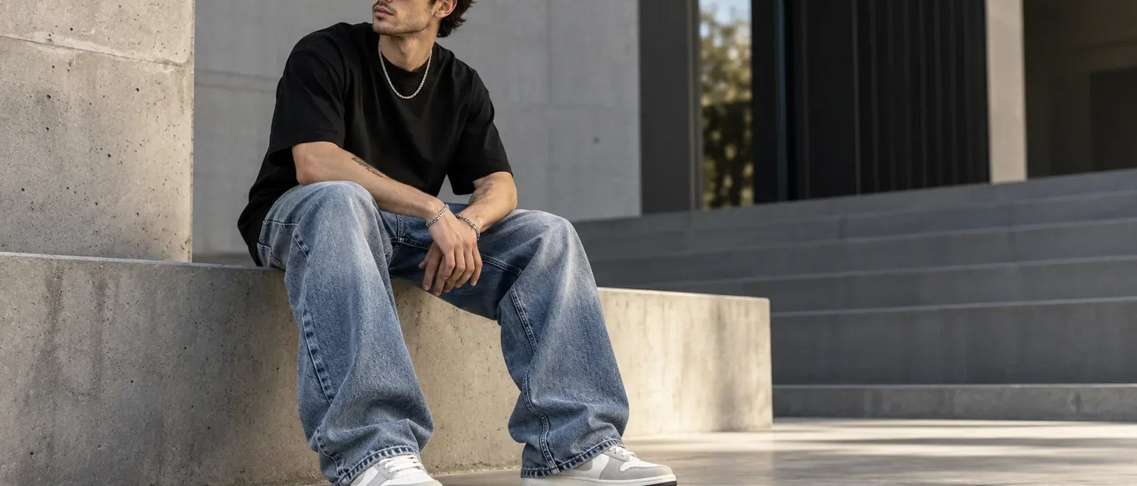 Men's baggy jeans styling guide by Waysho