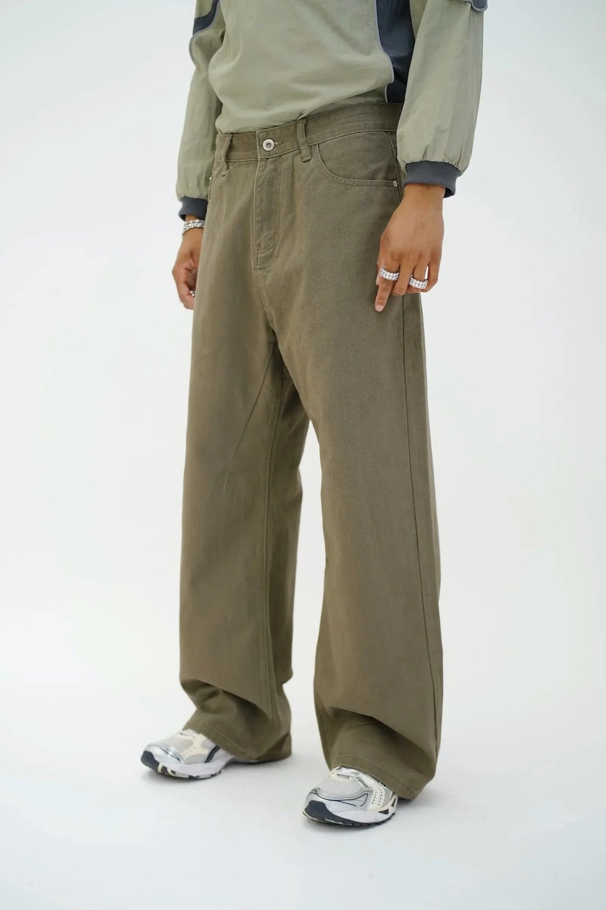 Wide Leg Baggy Jeans