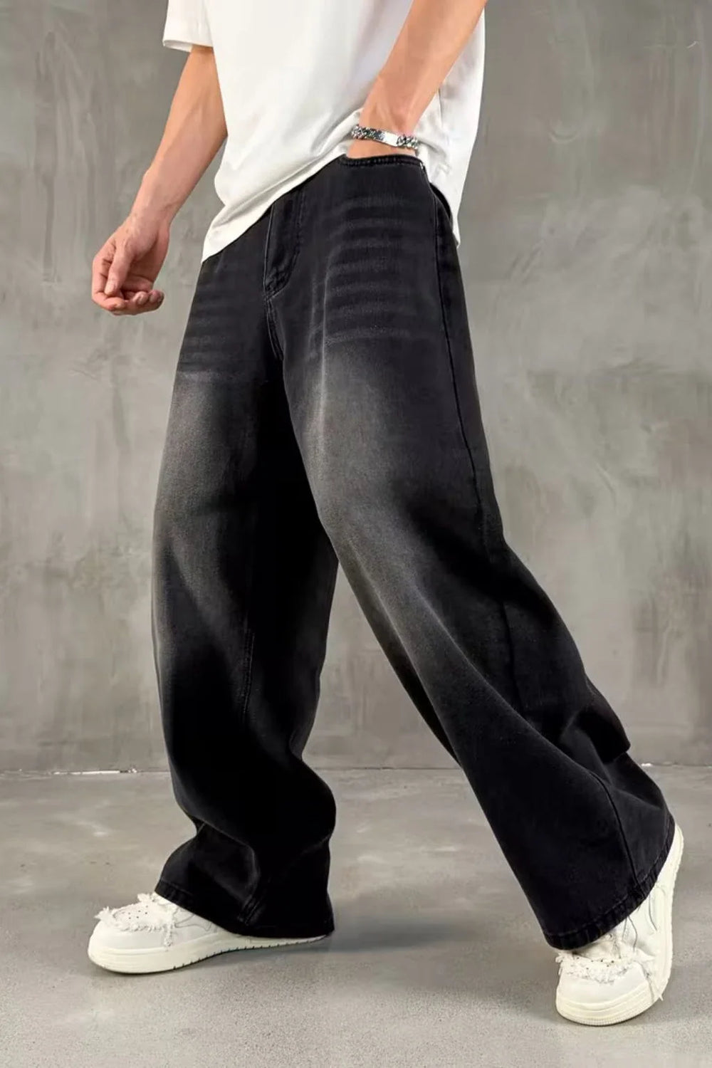 BLACK WASHED BAGGY FIT