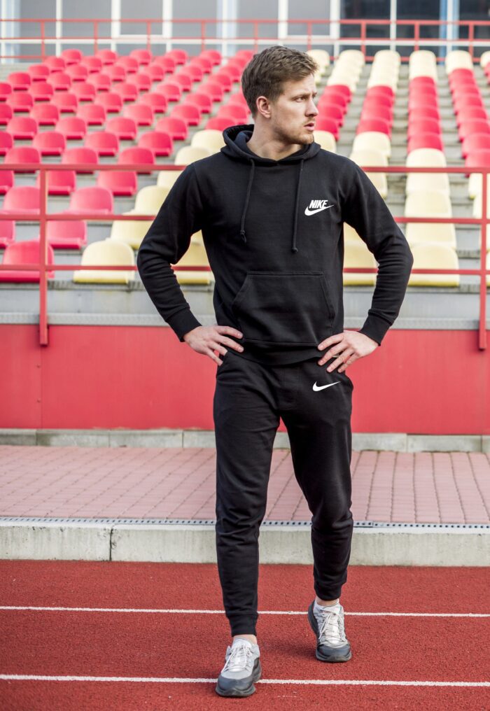 BLACK TRACKSUIT